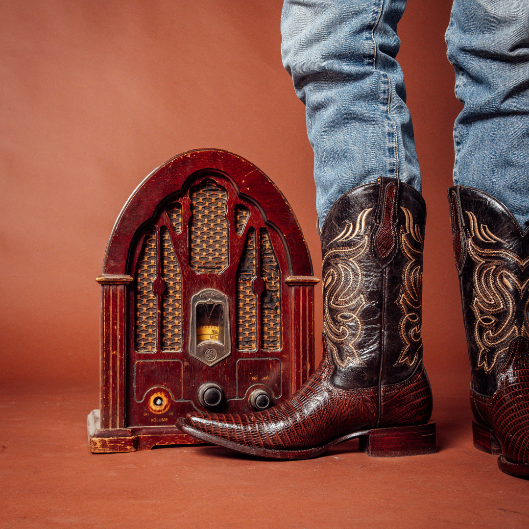 Bota Exótica Piel de Armadillo Café