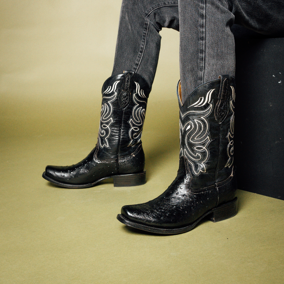 Bota Exótica Piel de Avestruz Negro