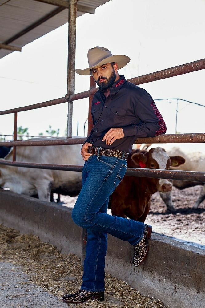 La Influencia de las Botas Exóticas en la Moda Occidental